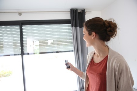 3 great reasons to use motorized shades in your home